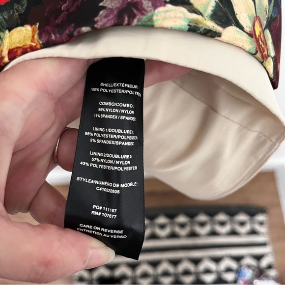 ALICE + OLIVIA Kiro Floral Deep V Lantern Dress Size 2 - Picture 12 of 14